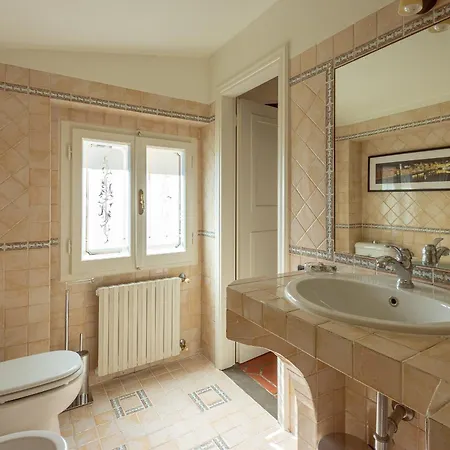 Ponte Vecchio Penthouse Charming View Apartamento