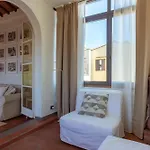 Ponte Vecchio Penthouse Charming View Apartament