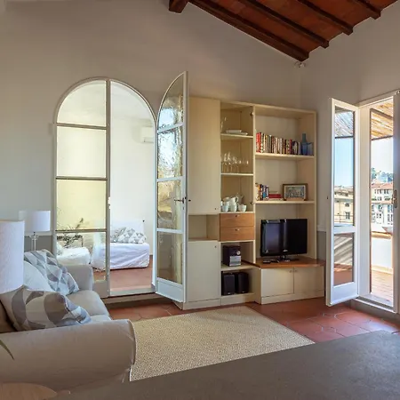 Ponte Vecchio Penthouse Charming View * Firenze