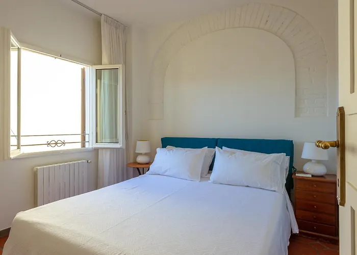 Ponte Vecchio Penthouse Charming View Appartamento