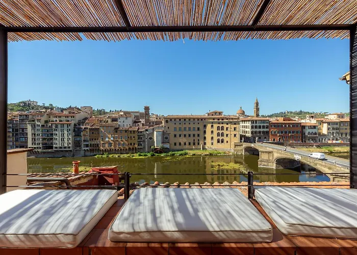 Ponte Vecchio Penthouse Charming View Florença