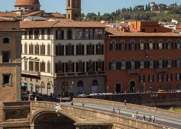 Ponte Vecchio Penthouse Charming View Appartamento
