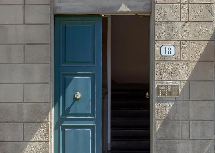 Apartamento Ponte Vecchio Penthouse Charming View Florença